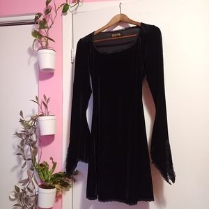 Cruella Montreal, batwing sleeved goth style, velvet and lace dress, small